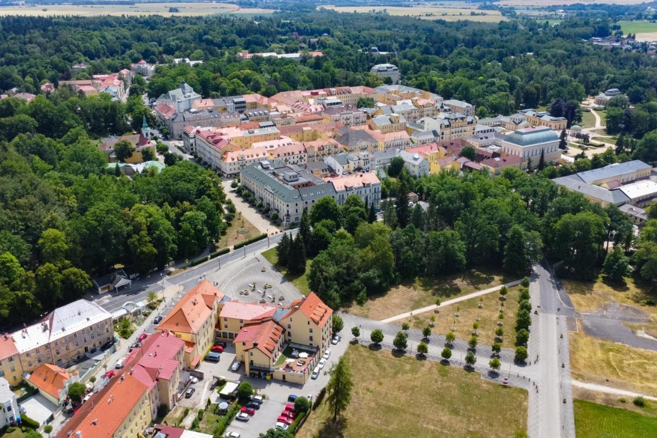 Spa Hotel Centrum Františkovy Lázně Exterior foto